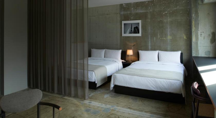 大阪 TONES Osaka 3つ星 ホテル 外観