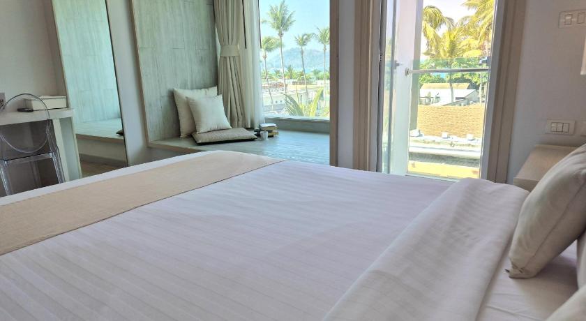 Image of Deluxe Partial Sea View Room 10