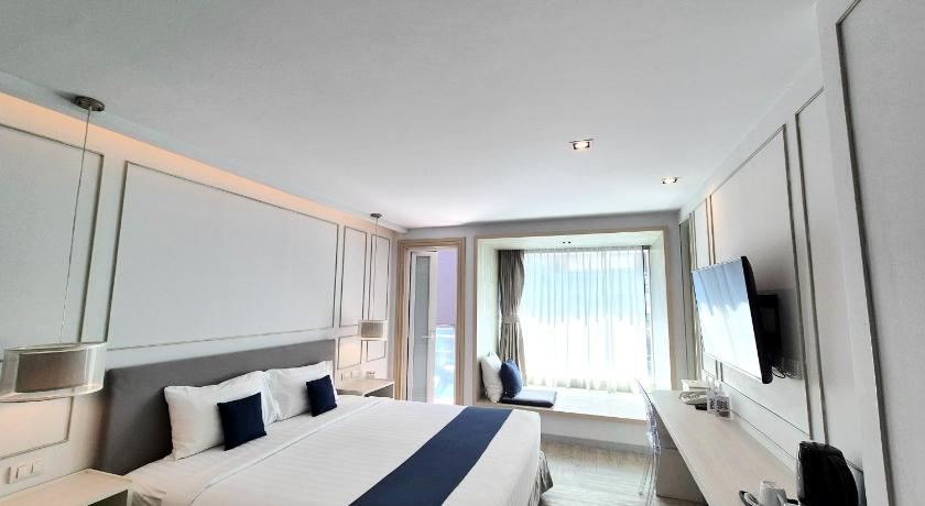 Image of Deluxe Double or Twin Room 0
