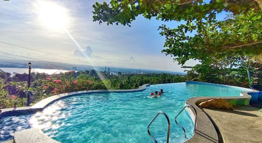 Castle View Hotel Samal - image 4