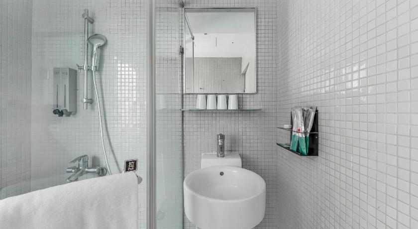 Image of Superior Quadruple Room 2