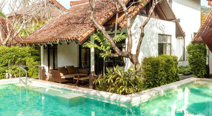 Image of Pool Access Suite Twin 9
