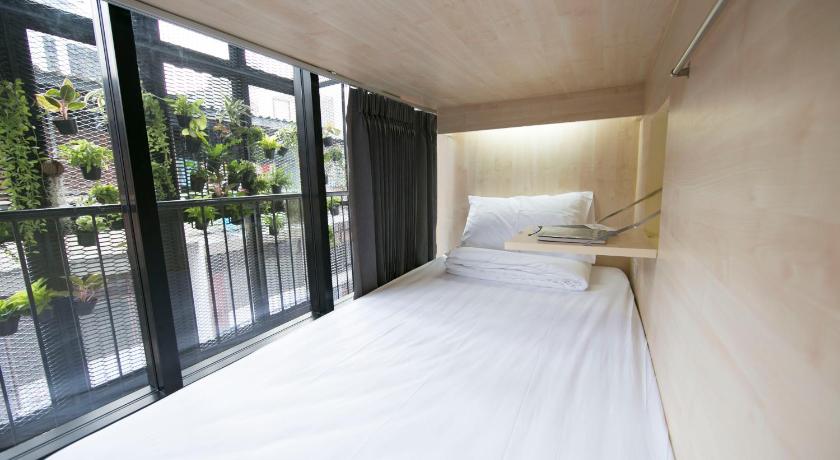 รูปของห้องพักรวม 6 เตียงนอน (6 Bed Share Mixed) 1
