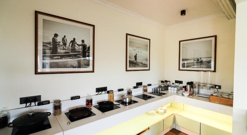 Image of Grandeur Suite with Abode Executive Lounge Access 15