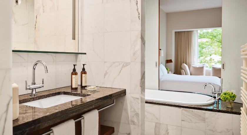 Image of 3-Bedroom Residential Suite 9