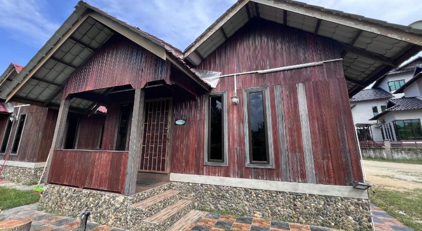 추카이 Nurbayu Chalet, Kemaman 3성급 호텔 로비