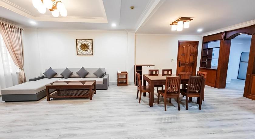Hamptons Apartments - image 11