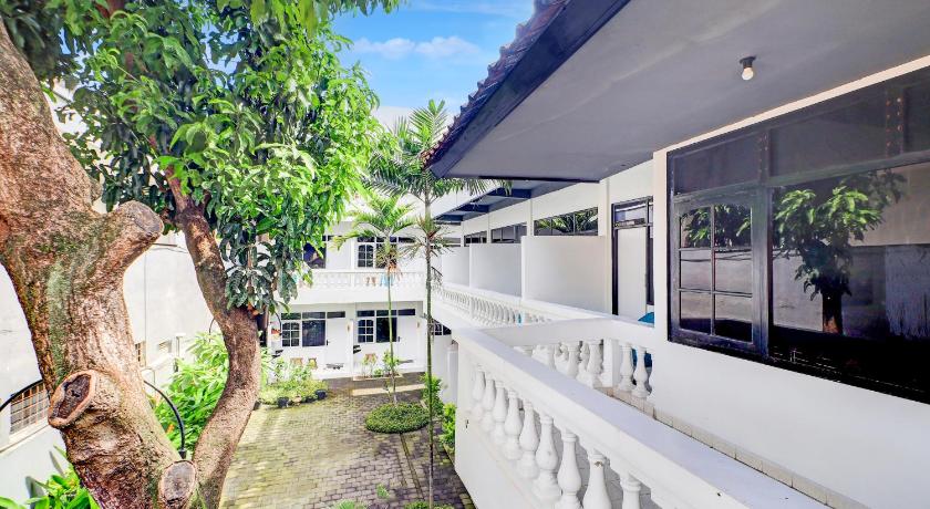 Collection O at Jalan Padma near Legian Beach - image 17