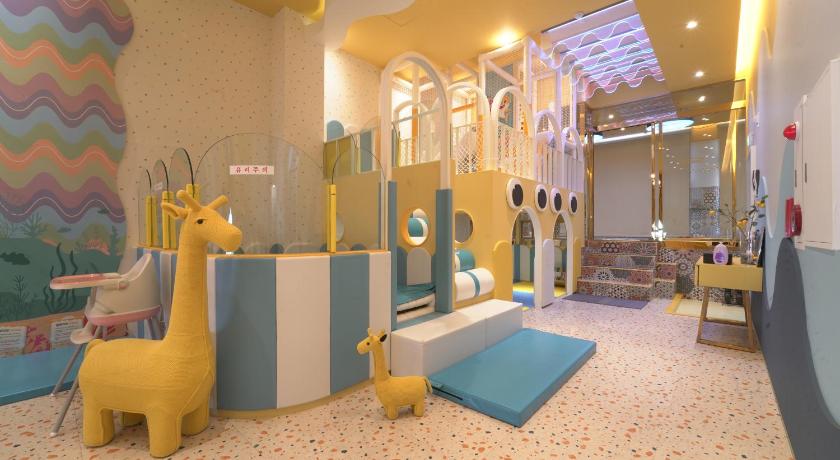 부산 아몬드 키즈 풀빌라 남포점 (Almond Kids Poolvilla Nampo) 호텔 수영장