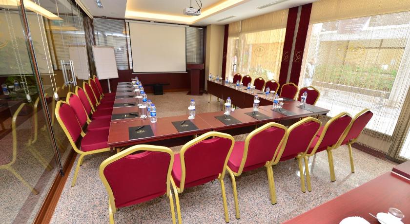 Golden Siyav Hotel - image 6