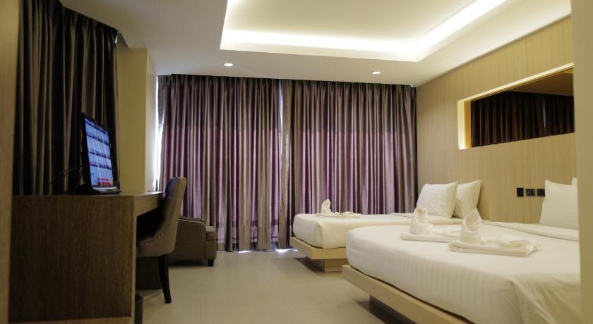 Image of Triple Sea View 6
