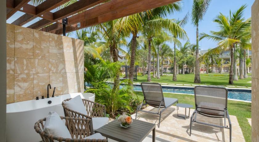Image of Preferred Club Family Junior Suite with Pool Terrace 4