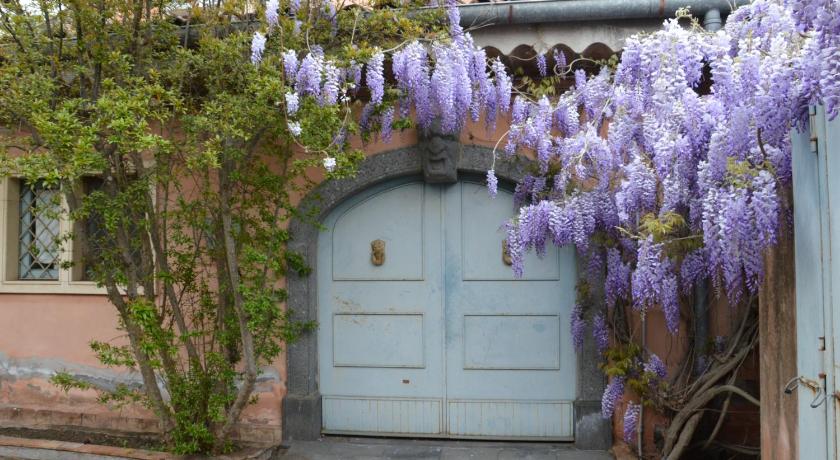 Relais de Charme - B&amp;B Short Lets La Casa di Francesca — Hotel in Sant' Agata li Battiati