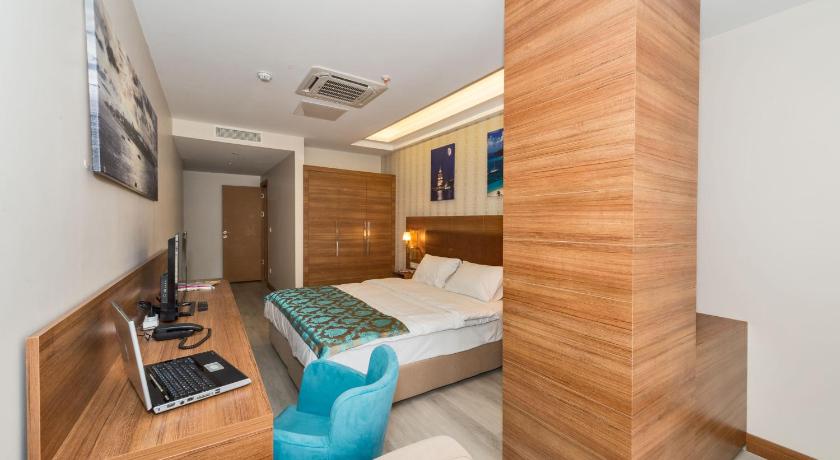 Image of Deluxe Double  or Twin Room 5