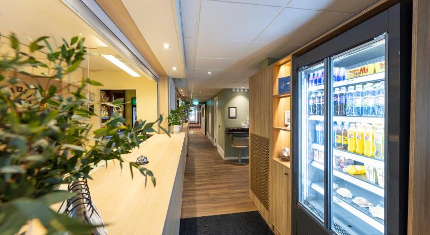 厄勒布鲁 Good Morning Örebro 3星级 酒店 套房