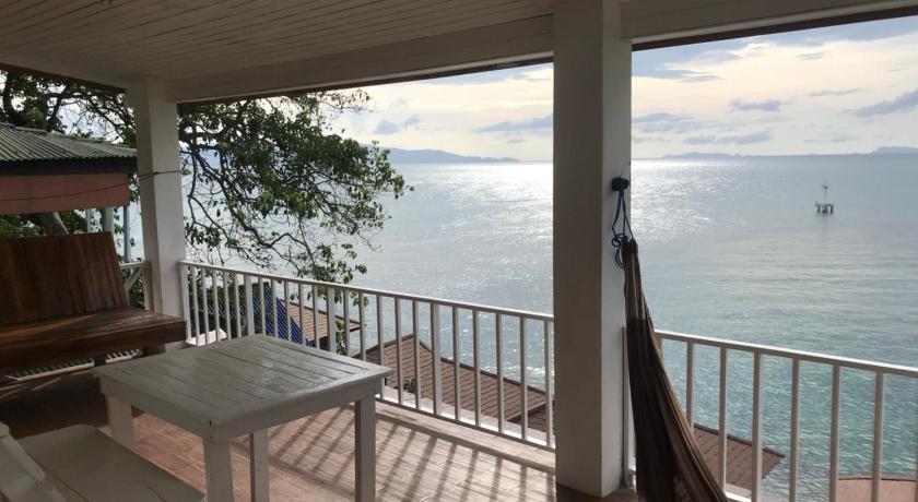 Image of Triple Room with Sea View 1