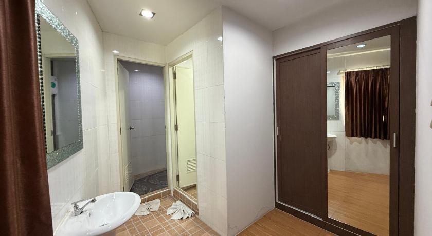Image of Family Suite 2