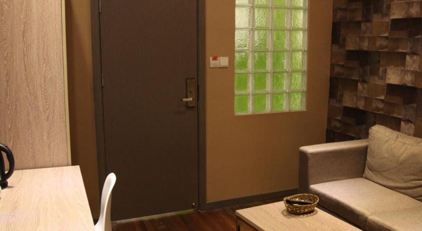 Image of Executive Suite 12