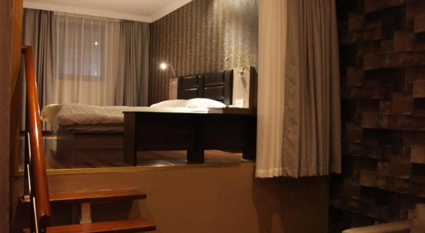 Image of Executive Suite 0