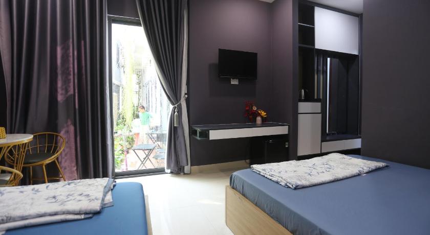 Image of Superior Family Room 0
