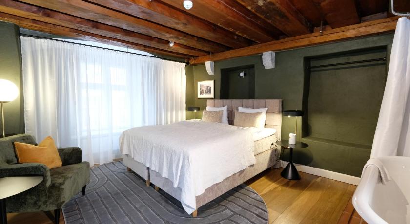 Image of Suite 0