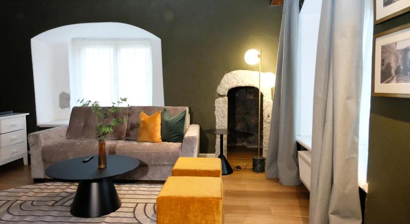 Image of Suite 15