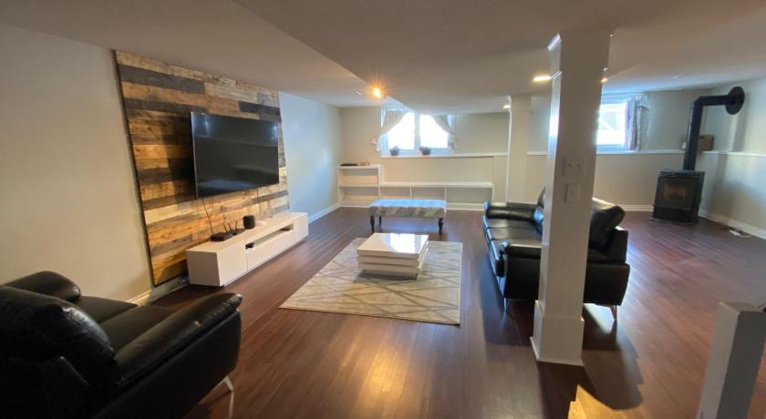 1Bed Cozy Retreat & Spacious Lounge