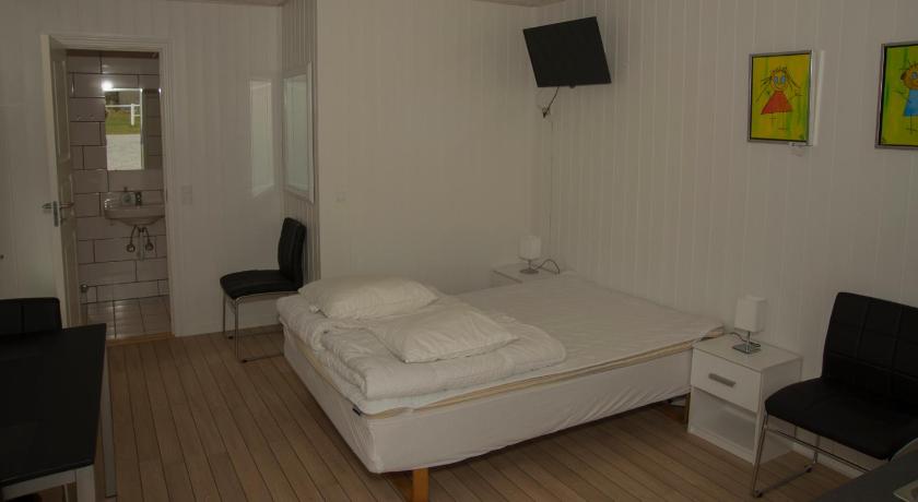 Image of Twin Room with Bathroom 0