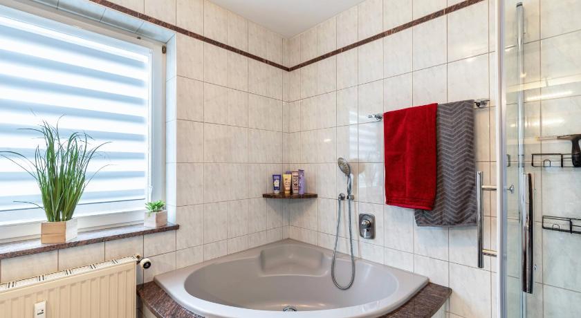 Gölzeshusen Ferienwohnung am Wald 4-Star Single Room amenity