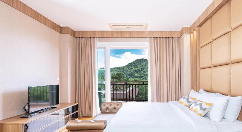 Image of 3 Bedroom Family Suite 8