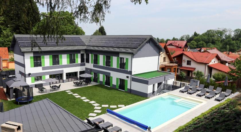 Q Villa