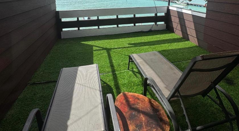 Immagine di Suite con Vista Mare (Seaview Suite) 6