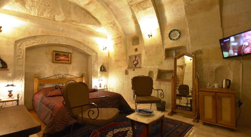 Harman Cave Hotel