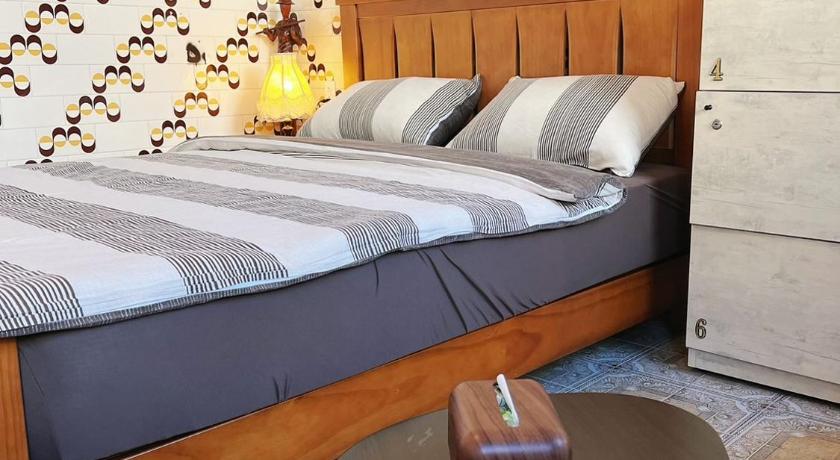 Image of Double Room with Shared Bathroom 5