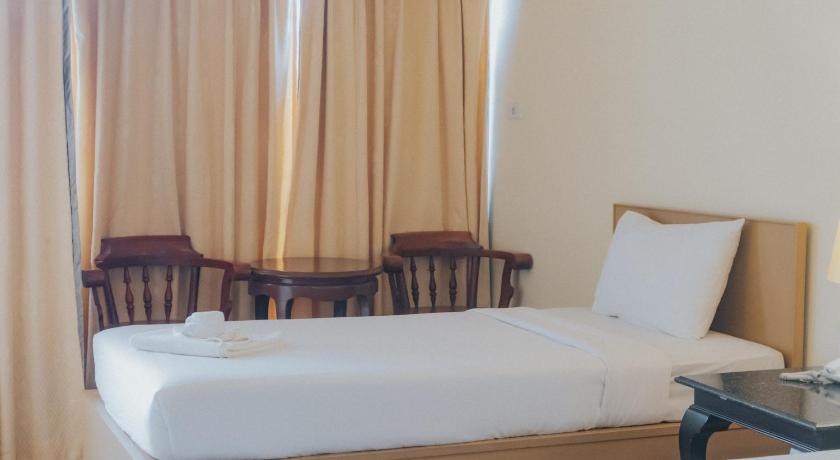 Image of Deluxe Twin Room 8