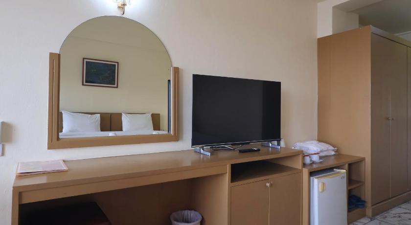 Image of Deluxe Double Room 8
