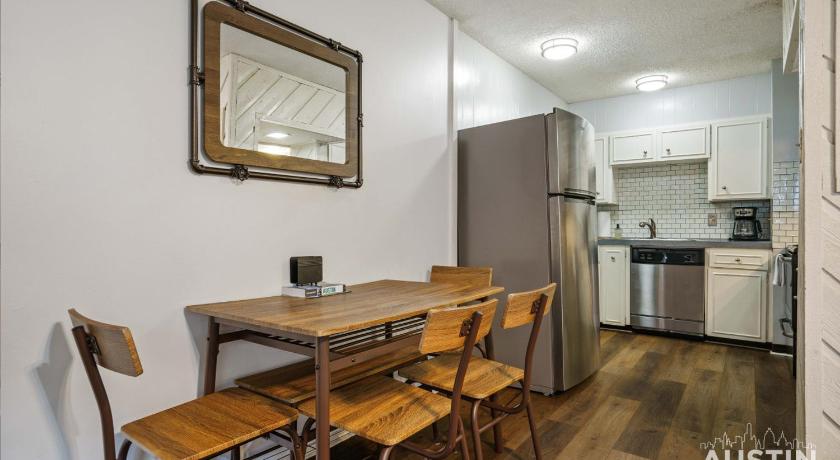 オースティン Near UT Campus Nightlife 1BR 1BA Apt Free Parkin By Austin Vacay 3つ星 宿泊施設 外観
