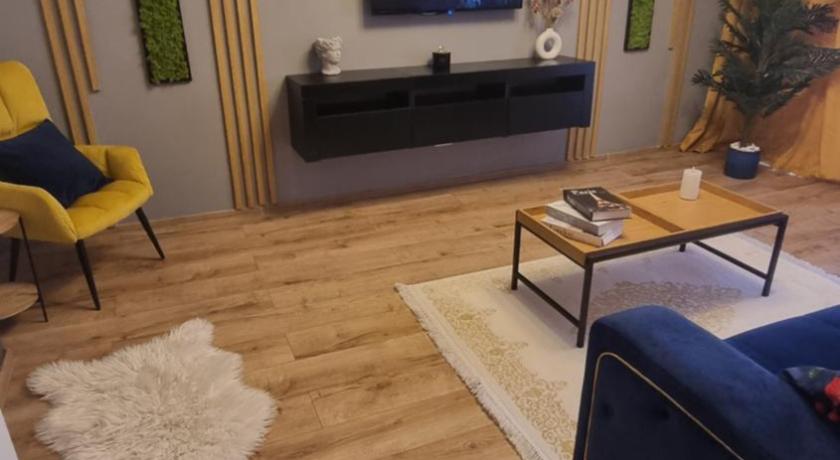 Cozy Modern Apartament