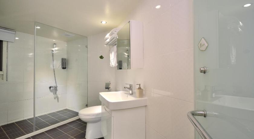 Ảnh của Phòng Giường Đôi Cổ Điển Không Hút Thuốc (Classic Double Room Non Smoking) 8