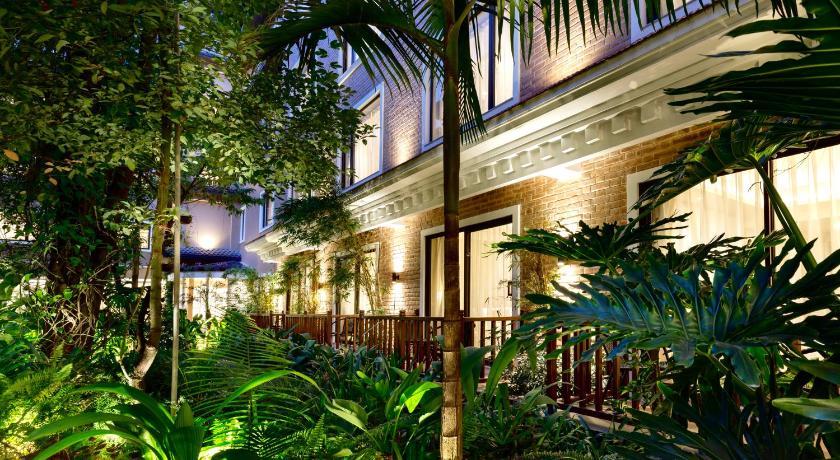 Hotel Thrive, Tropikal Bir Avlu
