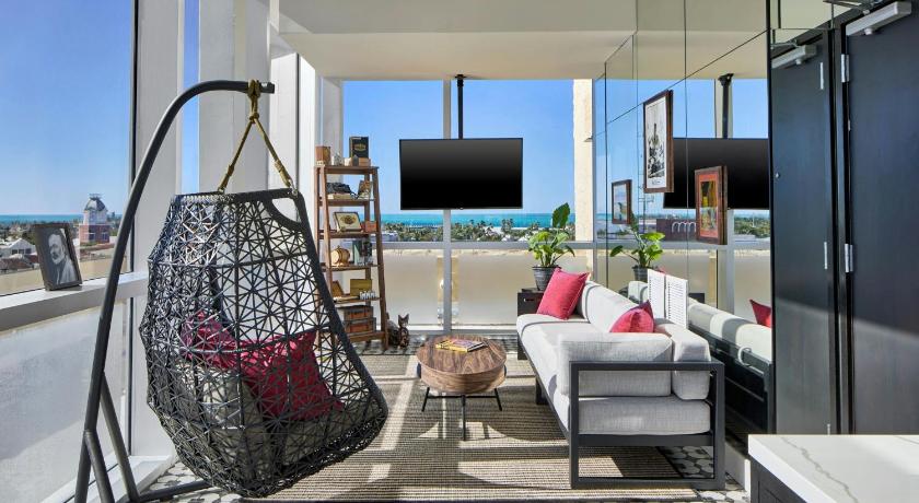 Hemingway Suite, 1 Bedroom Penthouse Suite, King, Top floor (Hemingway Suite, 1 Bedroom Penthouse Suite, King, Top Floor) attēls 6