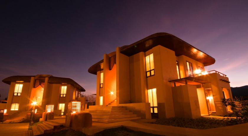 Image of Deluxe Skyline View (Upper floor) 3