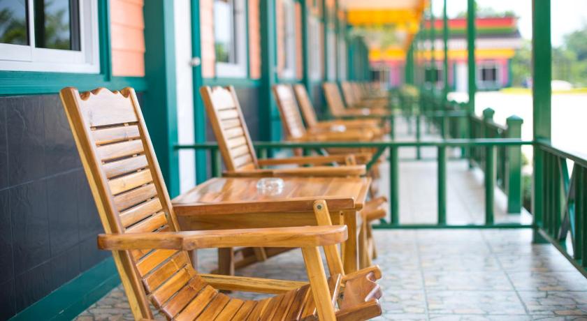 达叻 Pailin resort 2星级 酒店 套房