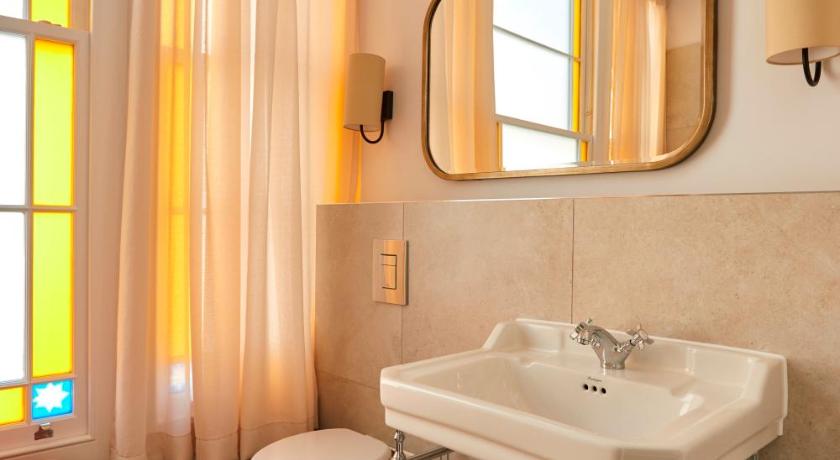 Image of Chinnery House Apartment 2
