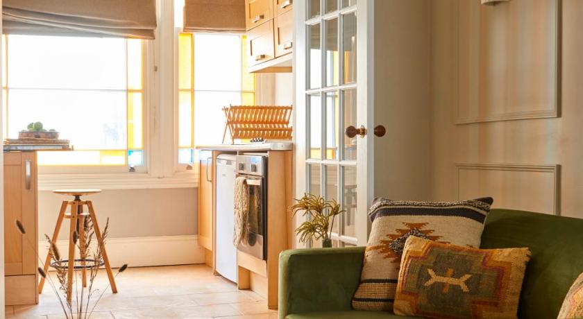 Image of Chinnery House Apartment 4
