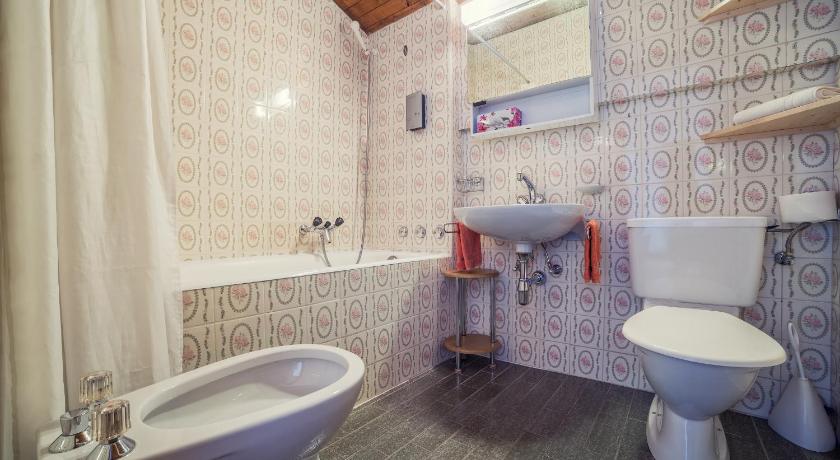 Image of Double or Twin Room with Balcony 2