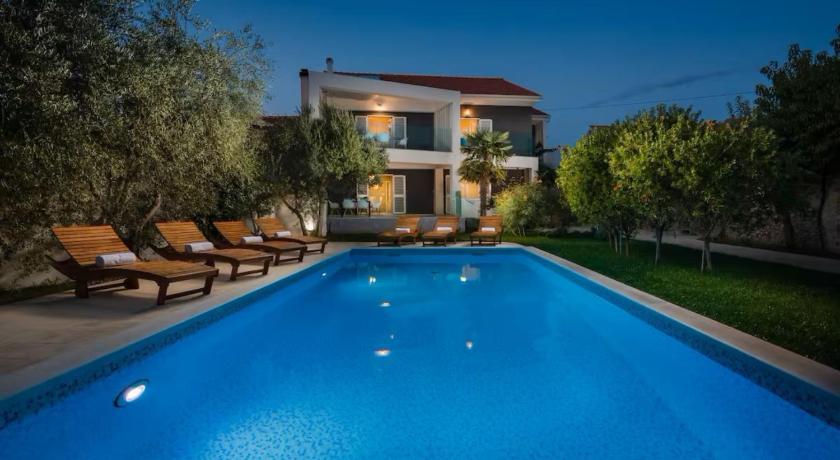 Villa Stullich with swimming pool and sauna