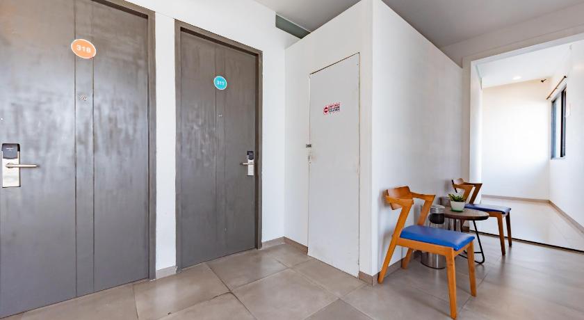 Sans Hotel Bobosini Malang by RedDoorz – Malang, MO