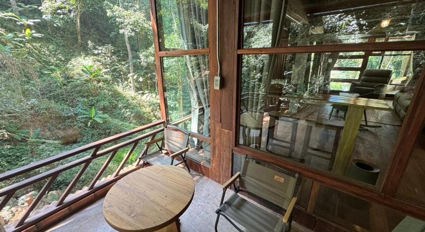 Image of King Suite with Balcony 11