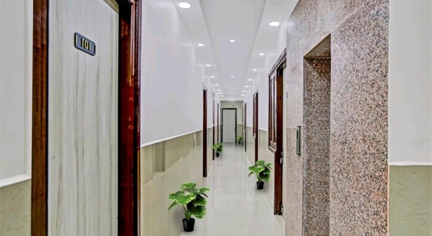 The Vertigo Hotel Noida - image 5